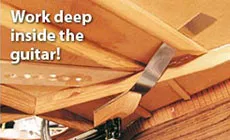 En el interior de la guitarra