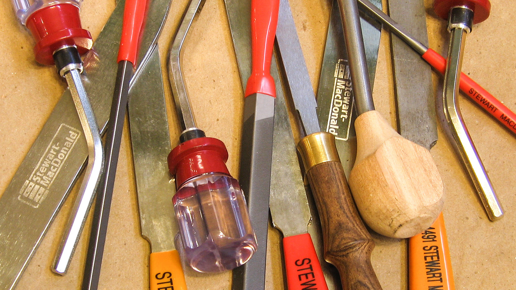 Cómo elegir un archivo de coronilla de trastes