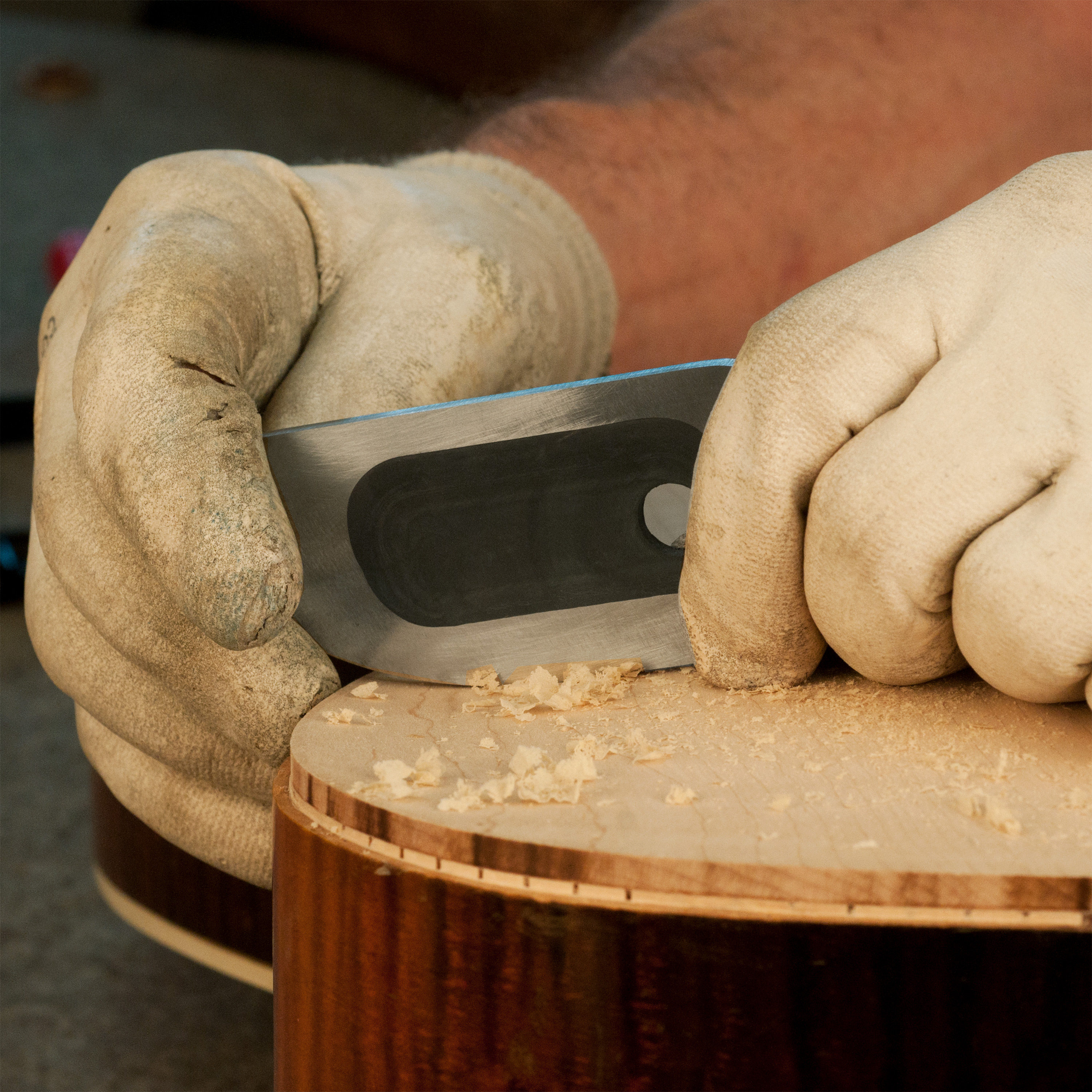 Instrucciones de uso del rascador Ultimate de StewMac