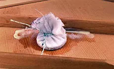 Repare el imán para limpiar el pegamento