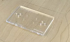 Colocación de la plantilla de agujeros