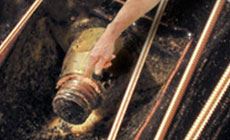 Warning sign of truss rod trouble