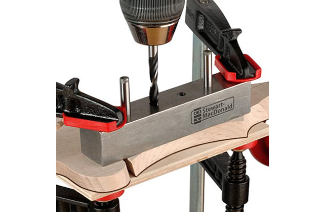 Instrucciones para la plantilla de taladro del sintonizador Mandolin