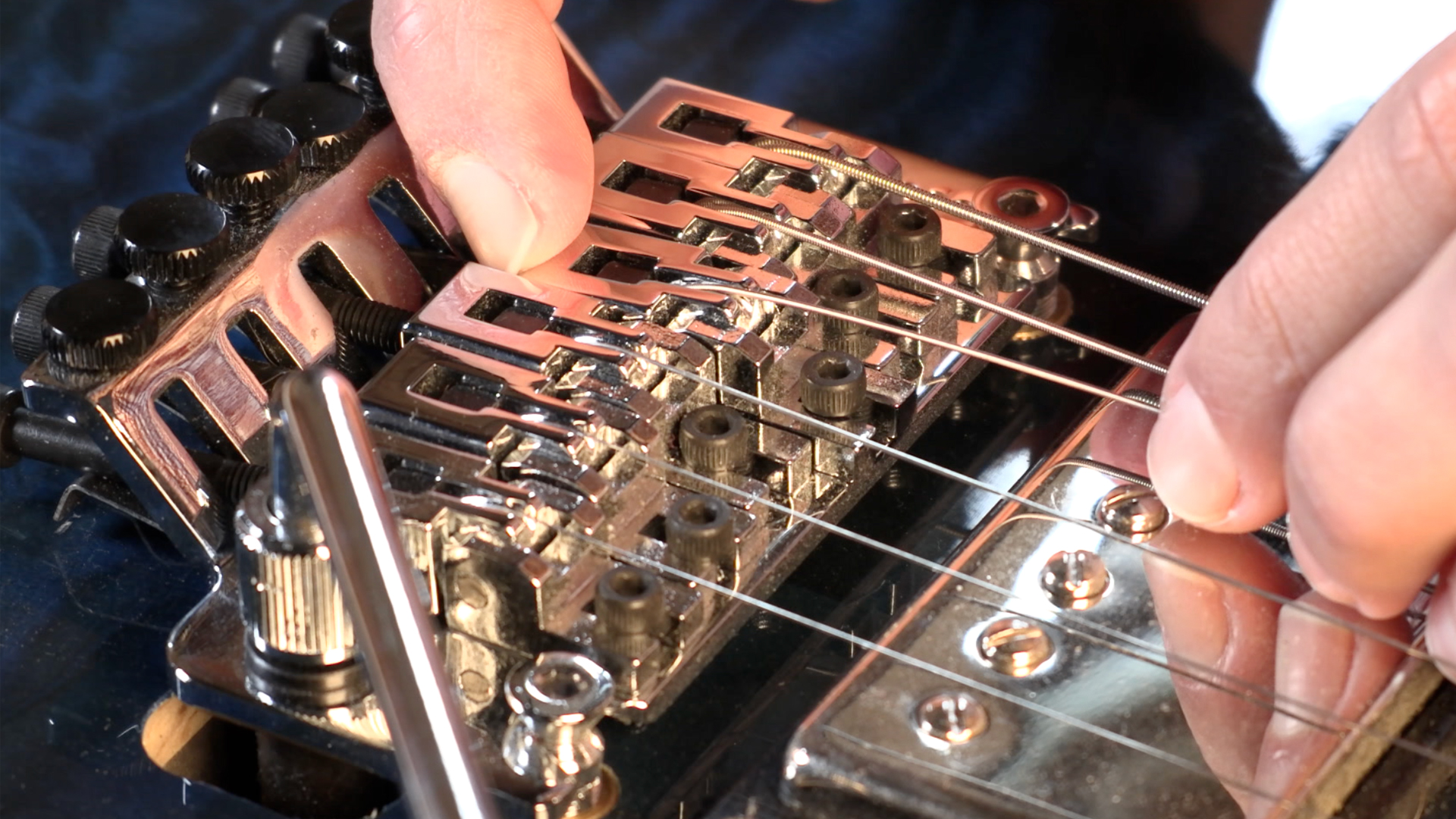 Cómo quintar una guitarra