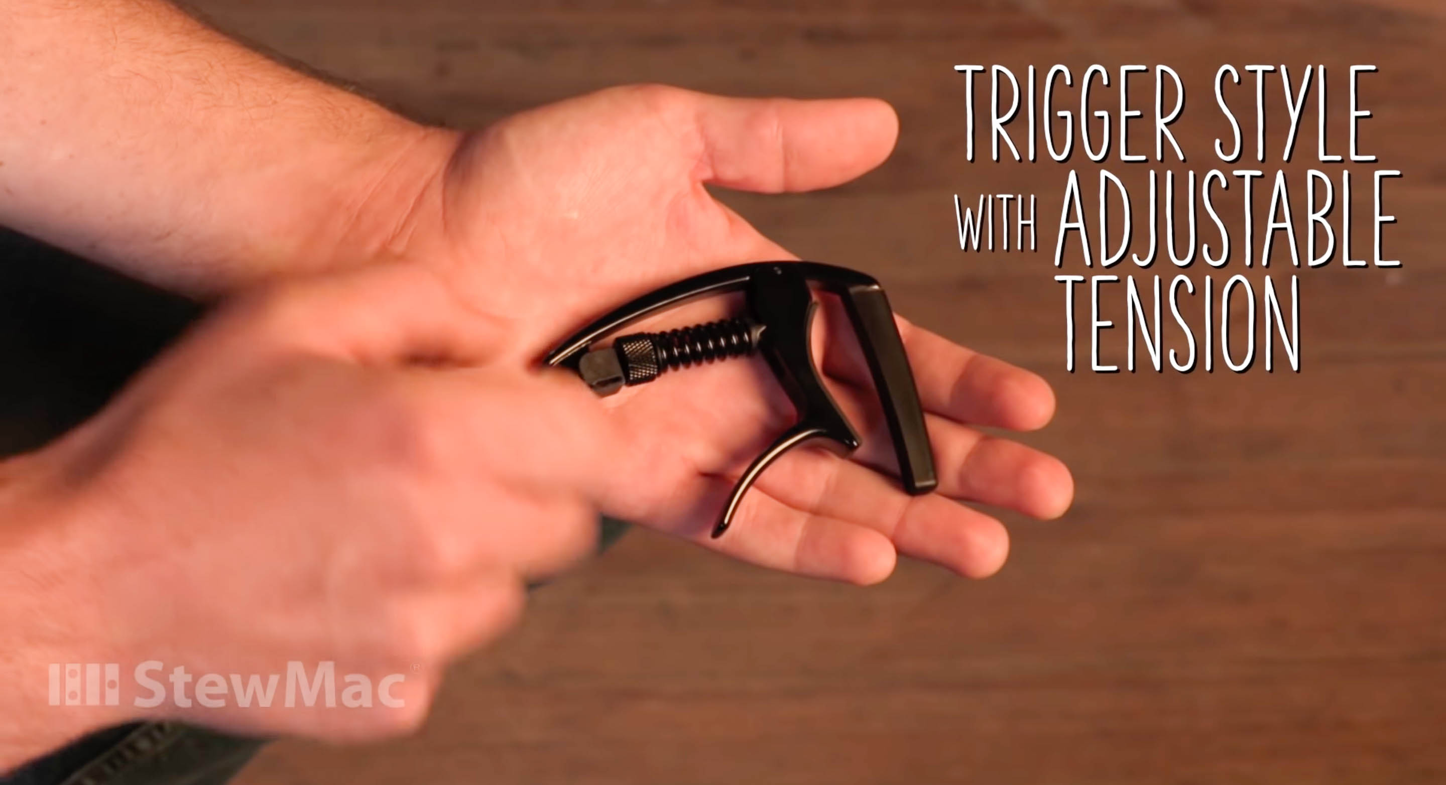 Gatillo estilo cejilla con tensión ajustable