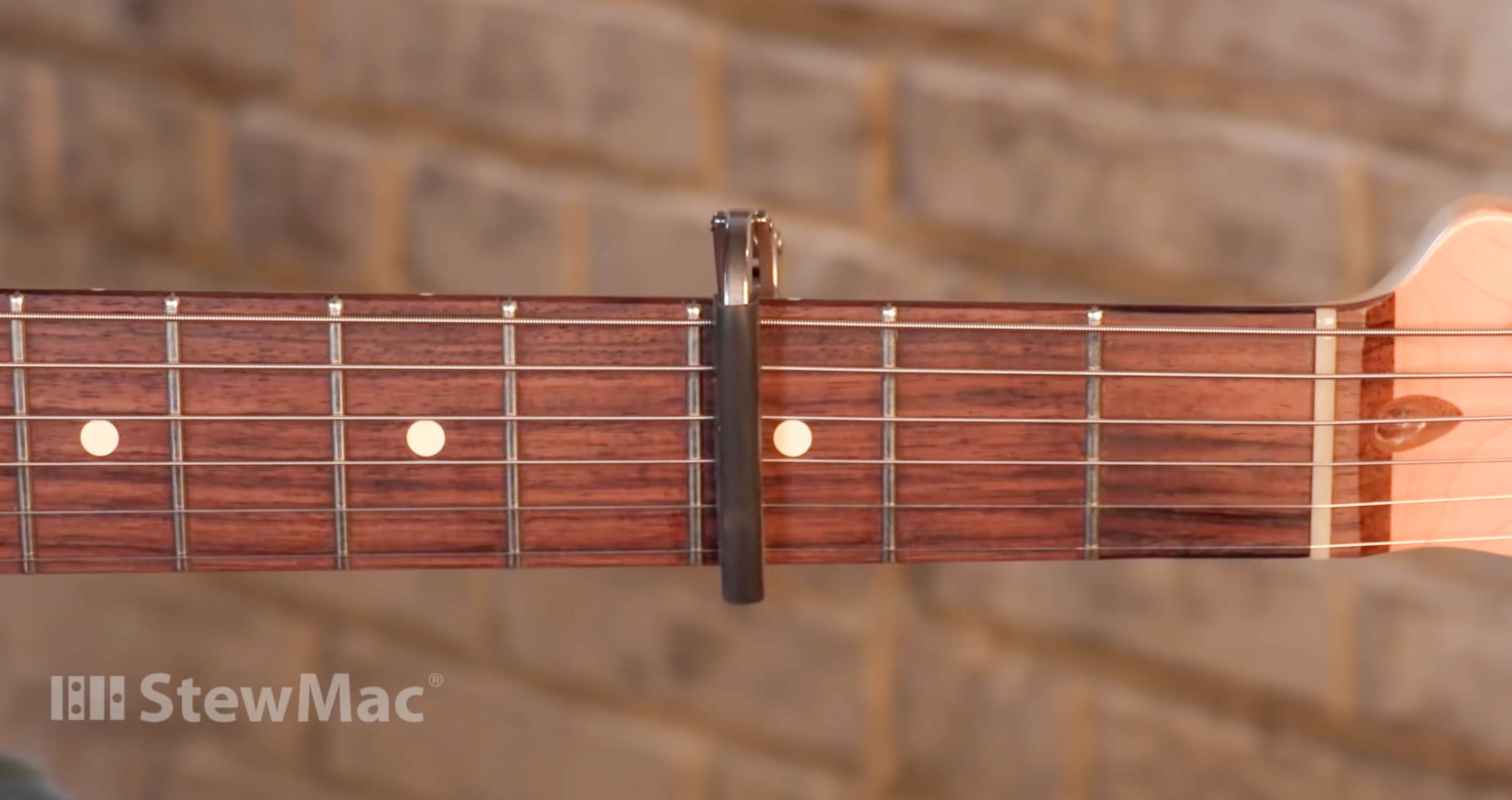 Colocación correcta de la cejilla de la guitarra