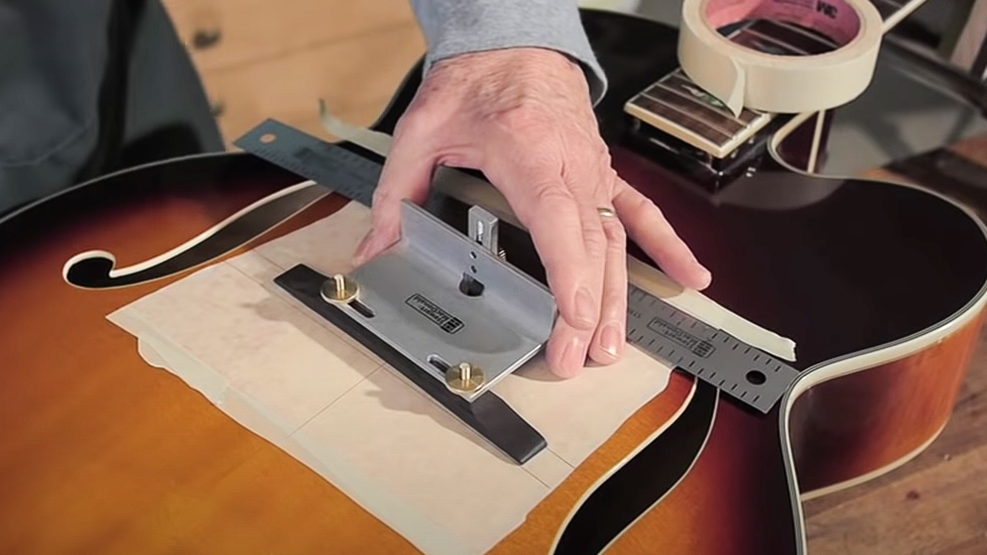 Plantilla de ajuste de puente Archtop