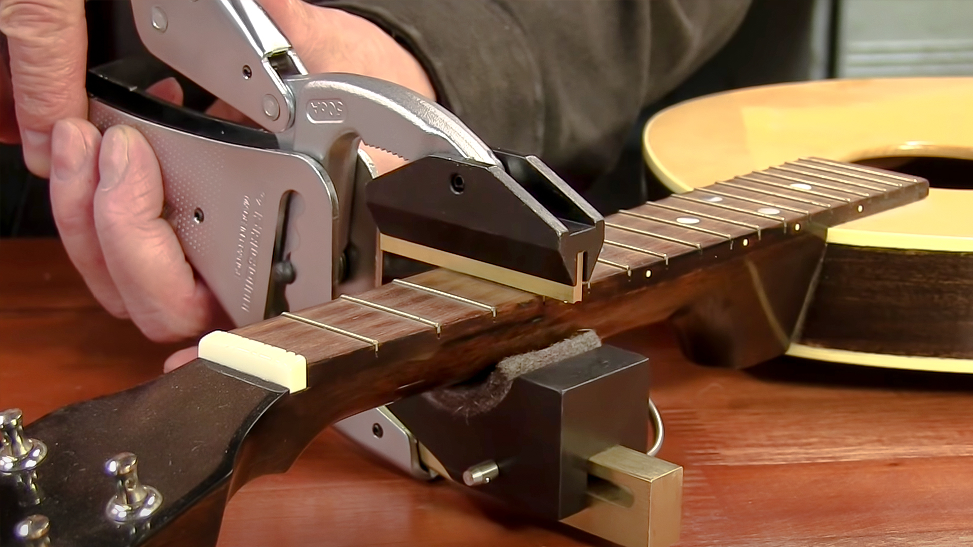 Instalación rápida y consistente de la traste con Jaws