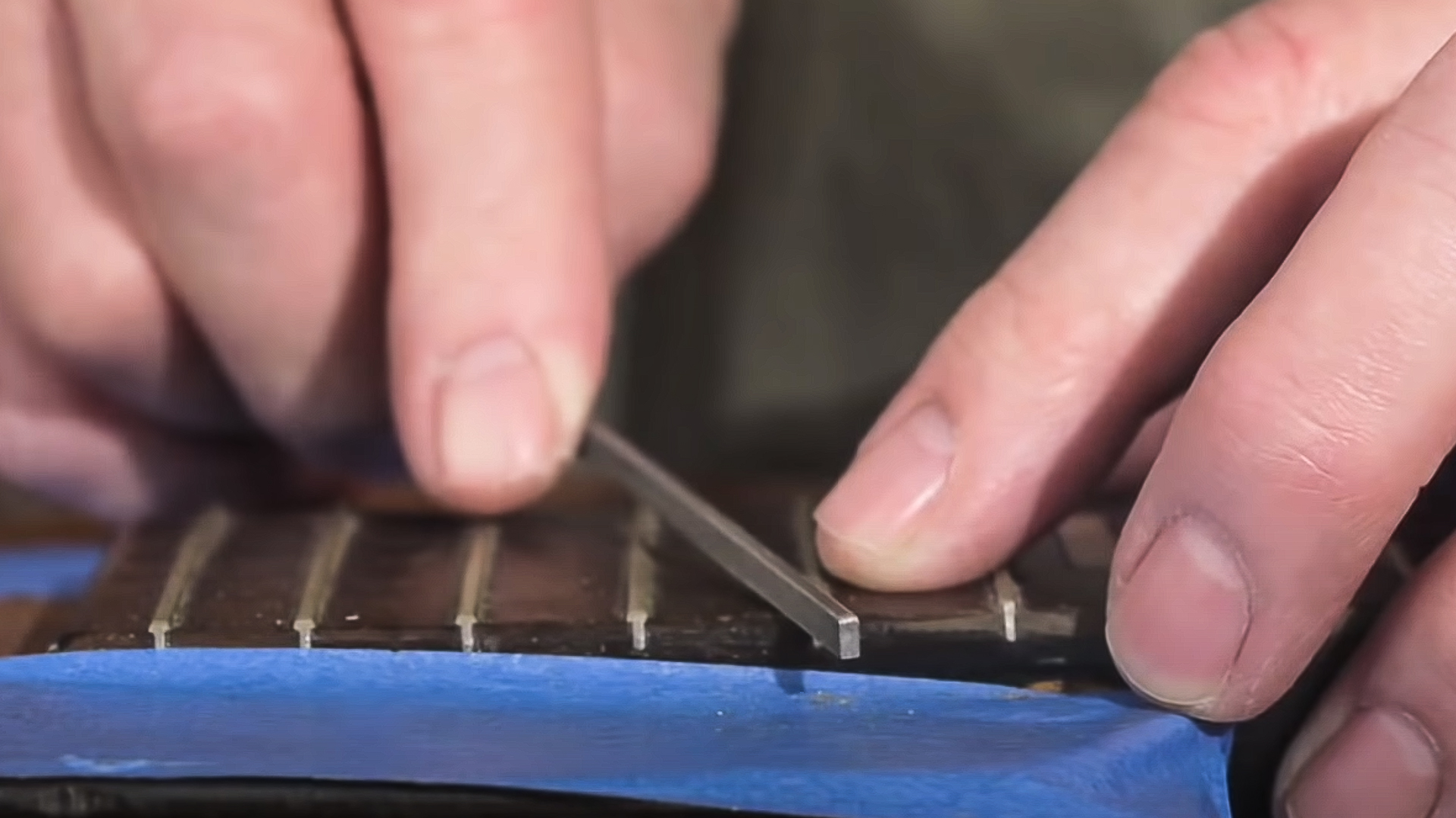 Lima para el acabado de extremos de trastes