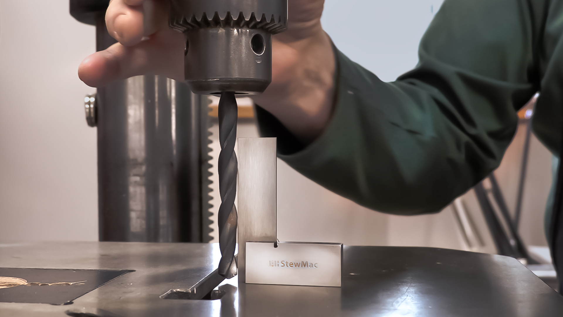 Cuadrados maquinistas para una obra de guitarra superprecisa