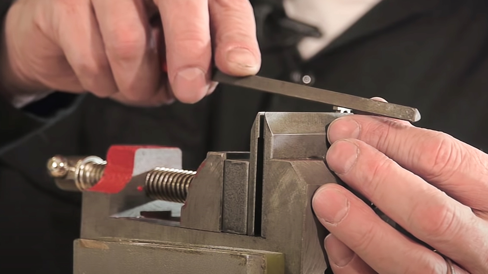 Tuerca y torno de banco Saddle