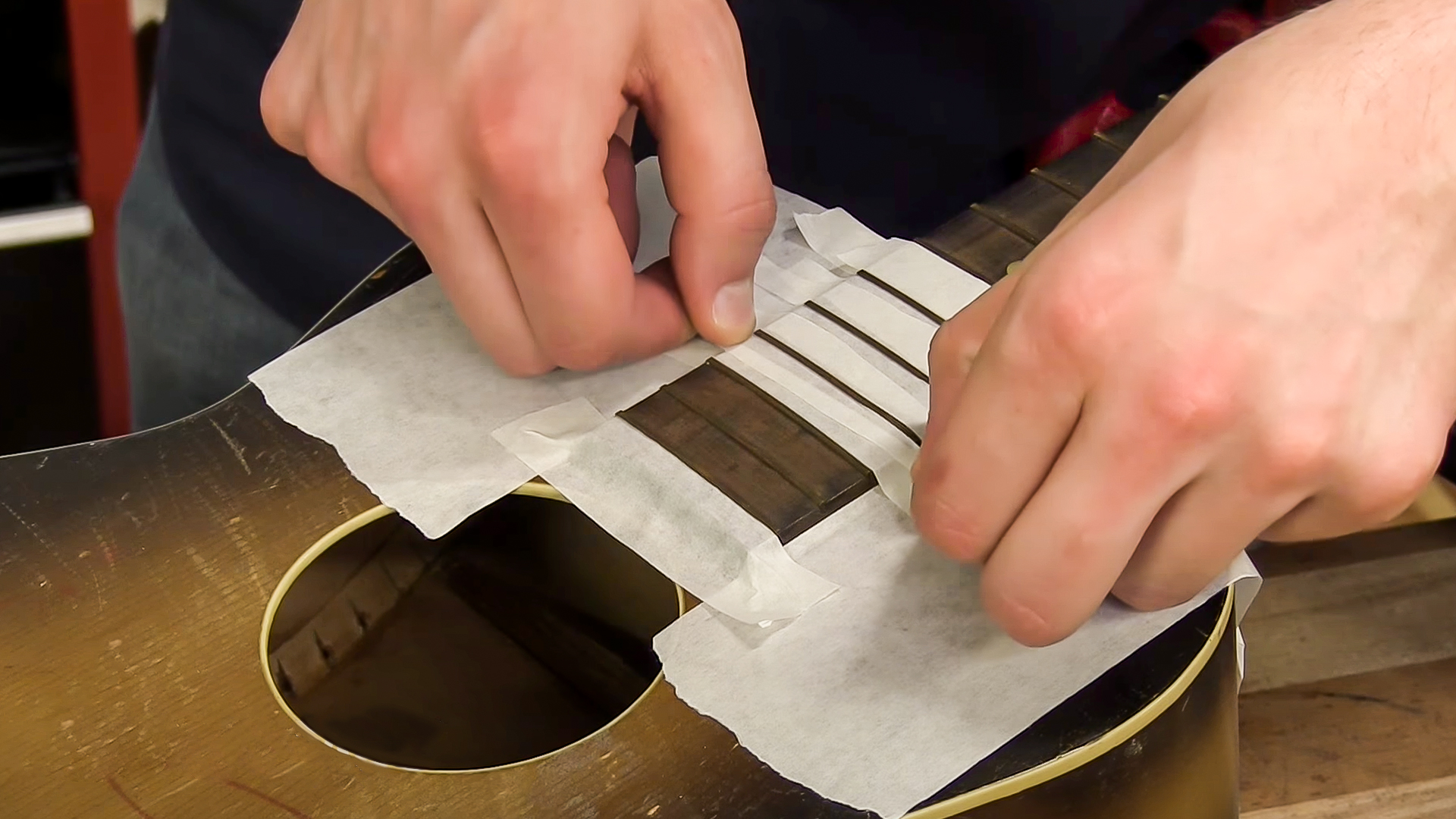 Proteja los acabados delicados con la cinta protectora de baja adherencia