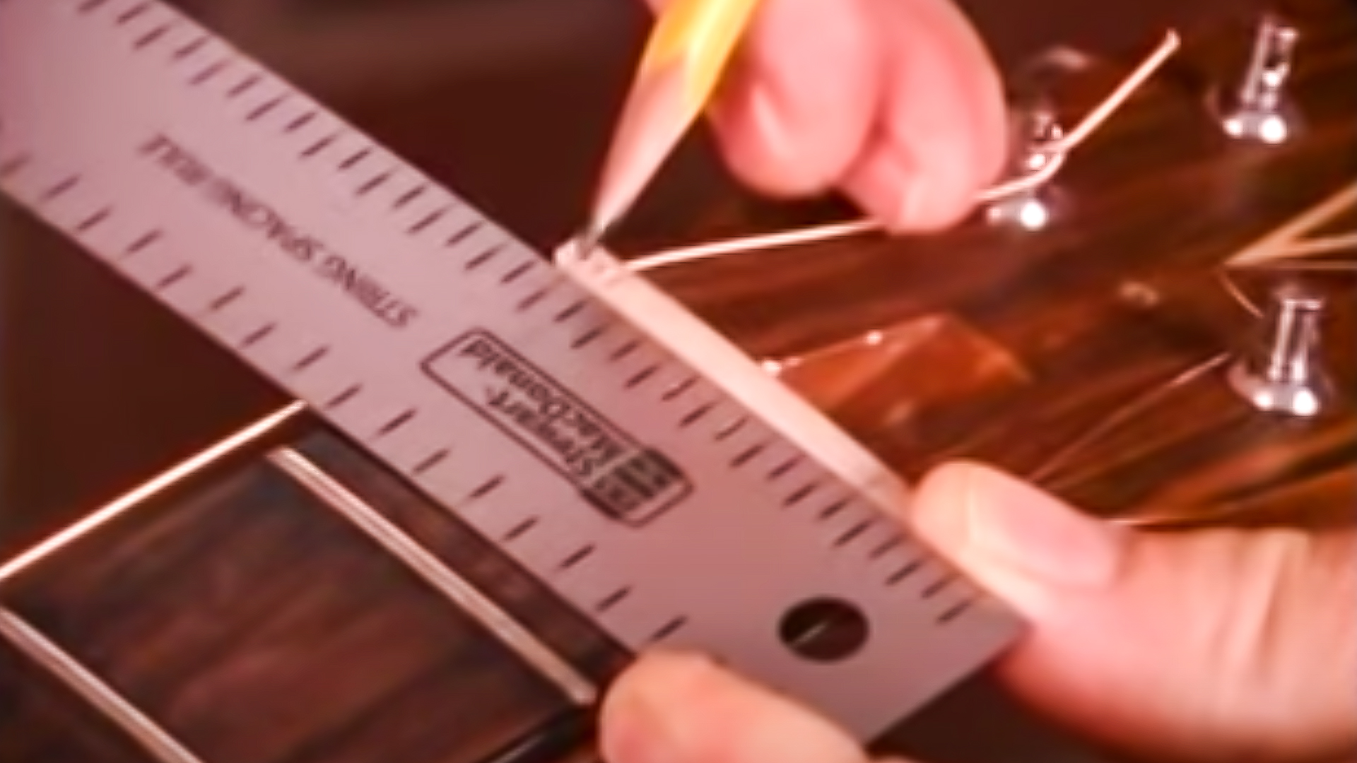 Regla de espaciado de cuerdas