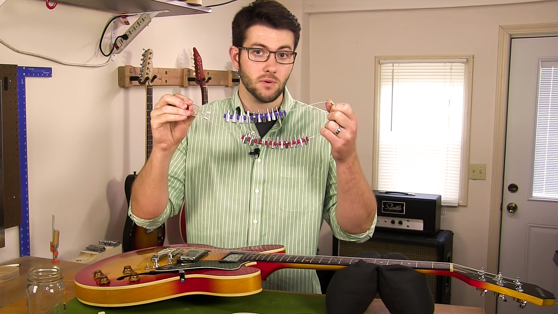 Thread Detective para guitarras encontrará el ajuste correcto para las piezas de guitarra