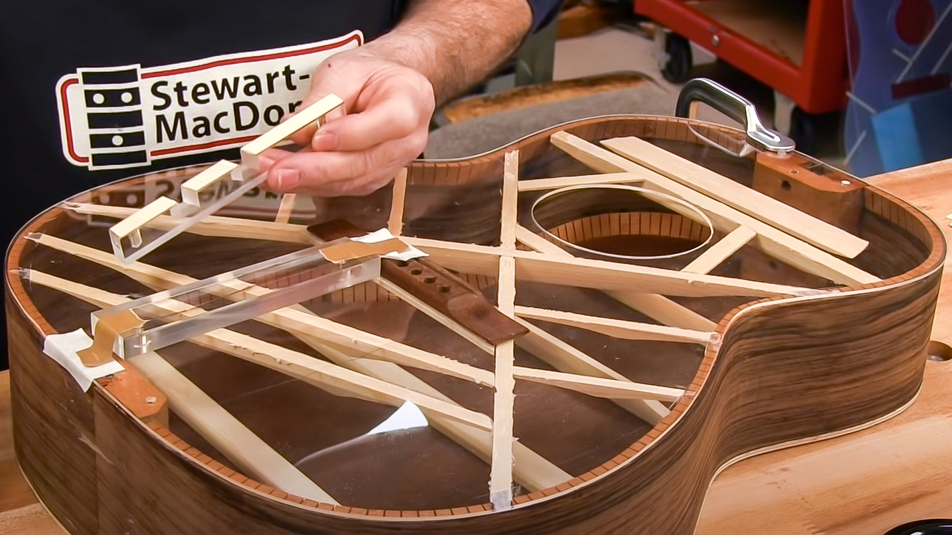 Vídeo de reparación de fisuras en la parte superior de TJ Thompson