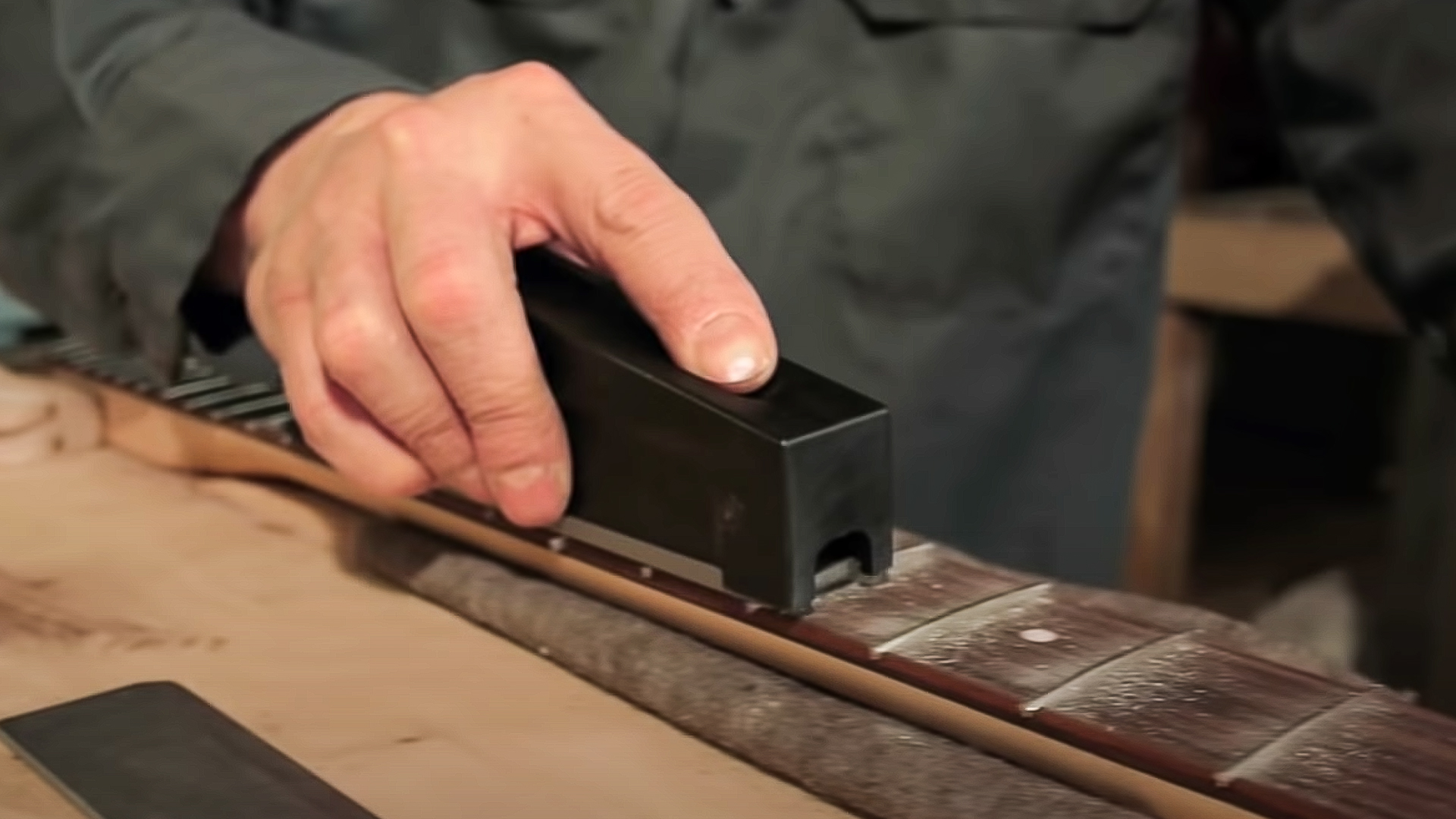 Archivos de instantáneas para nivelar y biselar los trastes de guitarra