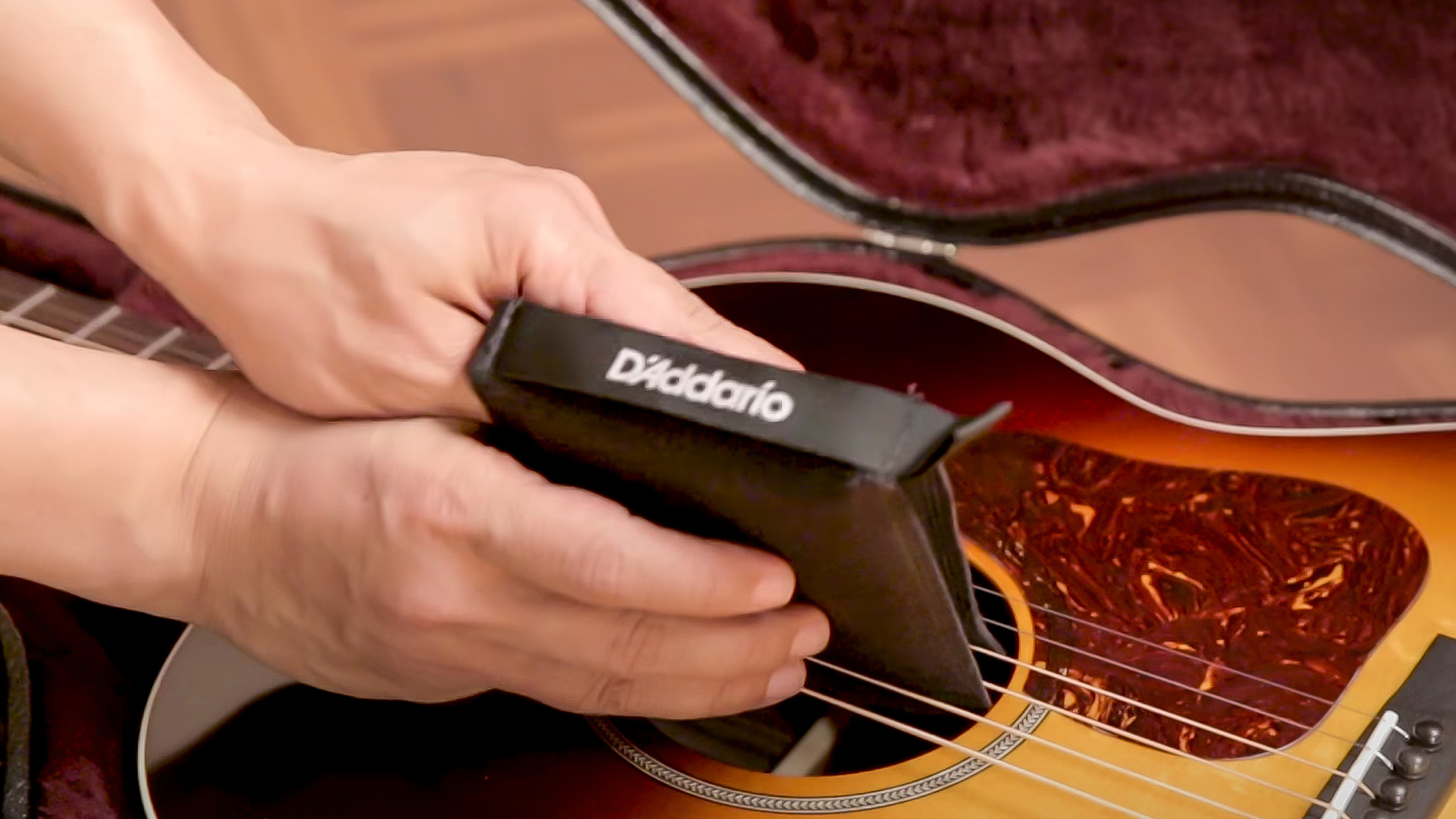 Cómo mantener la guitarra humidificada