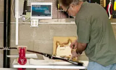 Uso del torno de banco de reparación