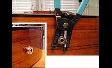 Atornillar el botón de la correa