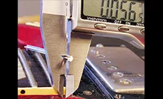 Medición del calibre-cable de Luthier