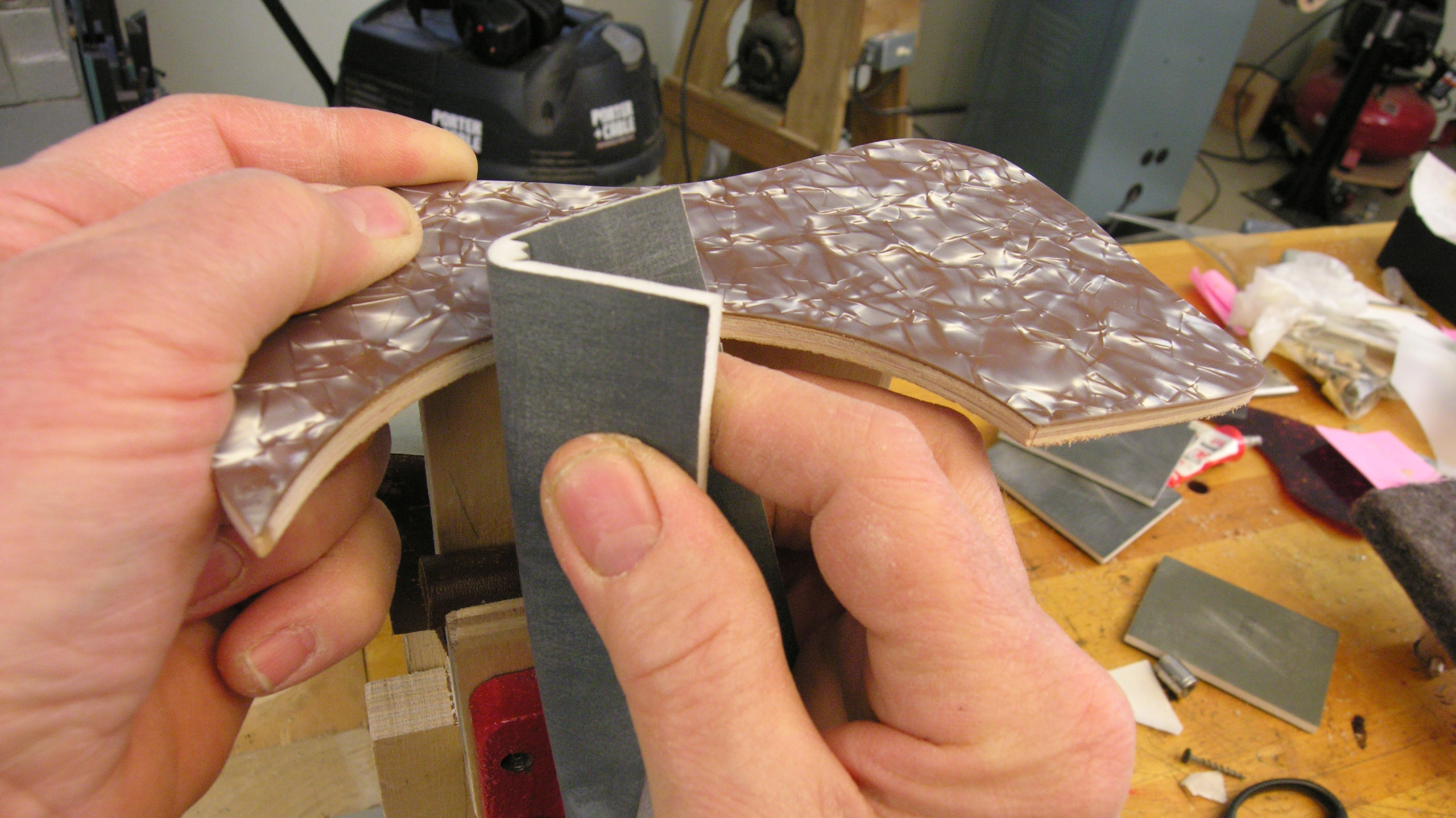 Un golpeador perlado con un toque 50