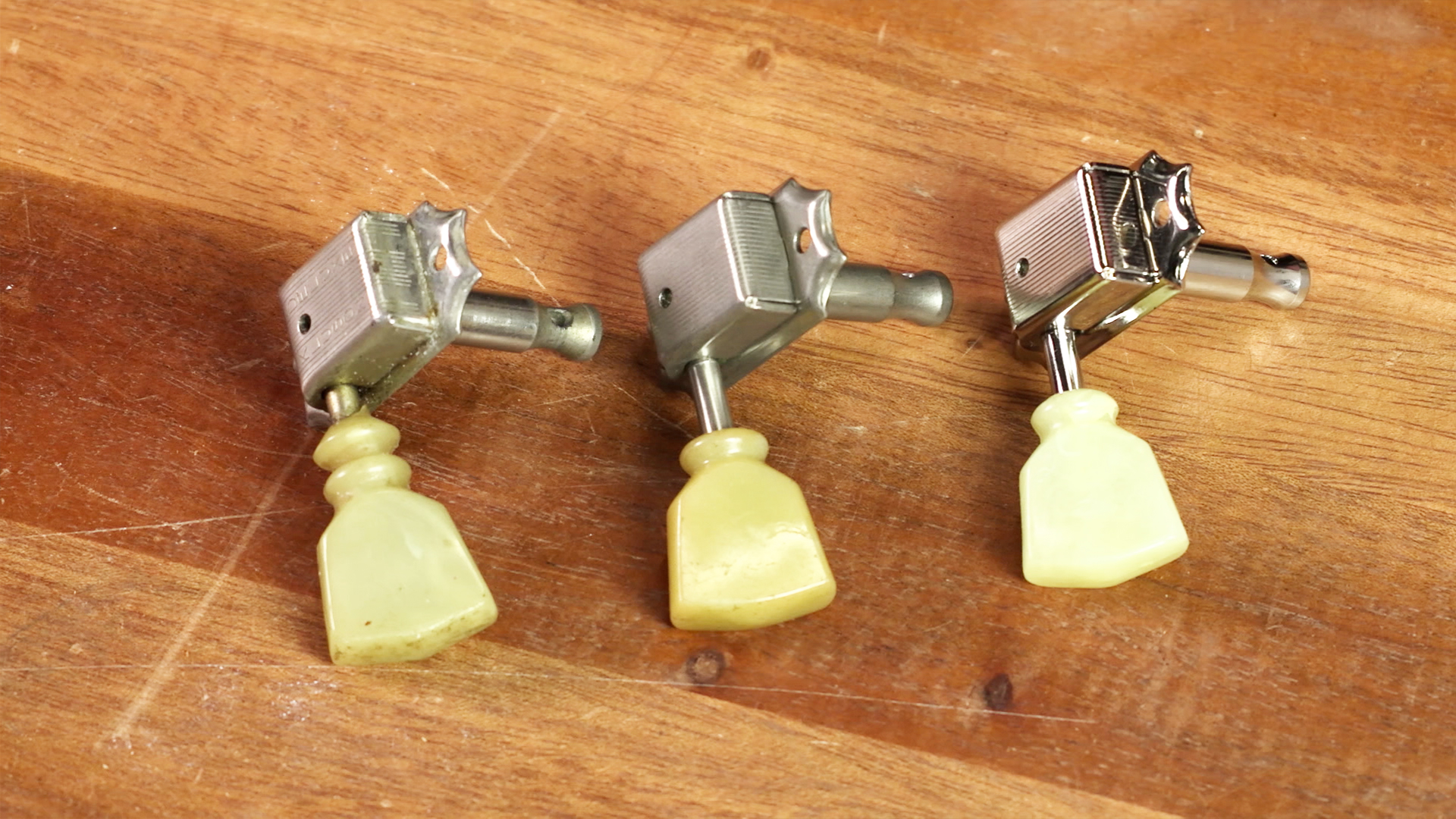 Rich Robinson's ES-335: making new tuners look old