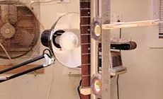 Sujete el mástil verticalmente