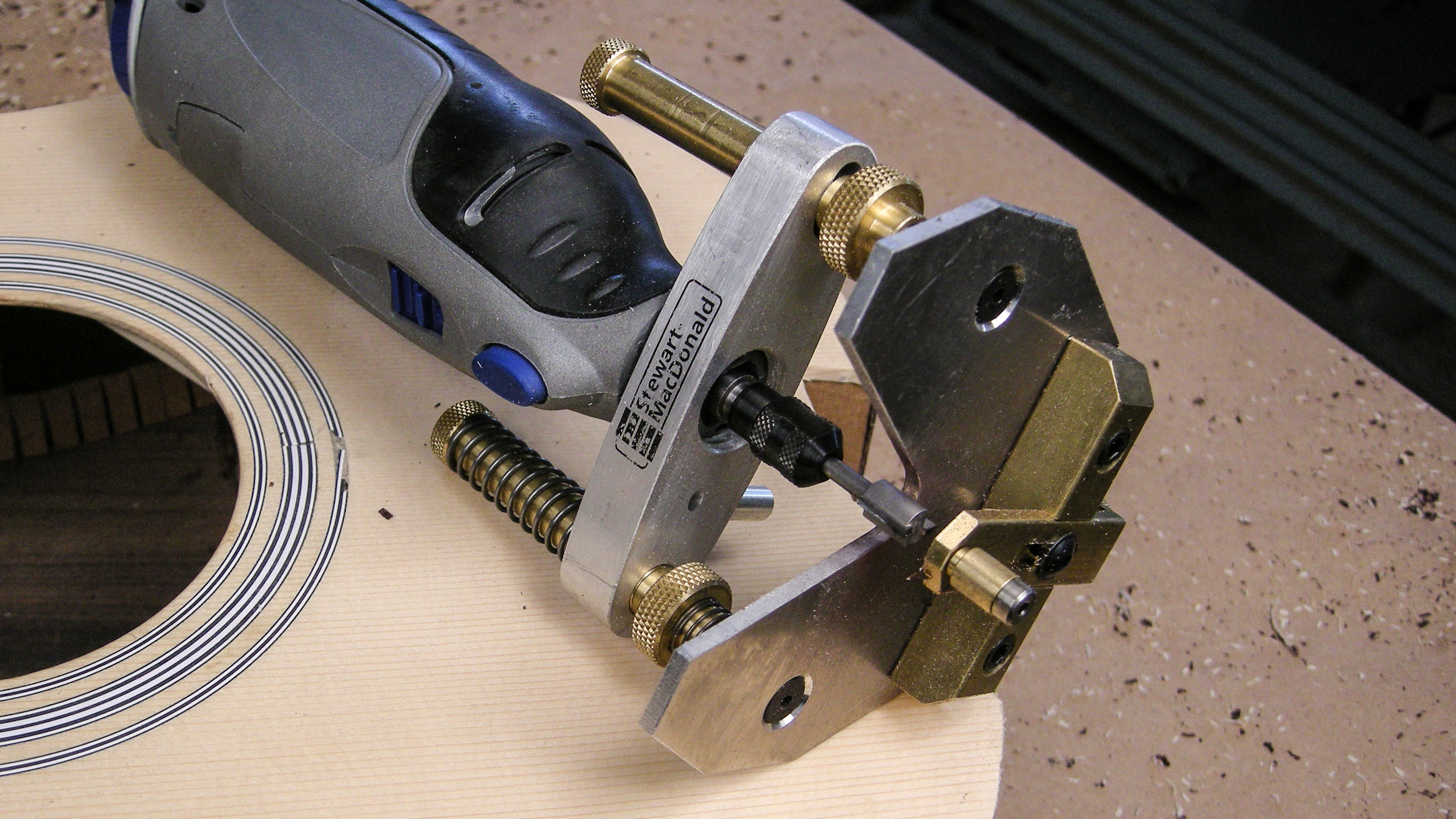 “¿Qué herramientas debería elegir para hacer binding?” “¿Qué herramientas debería elegir para hacer binding?”